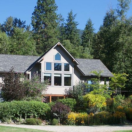Windborne Bed & Breakfast Castlegar Luaran gambar