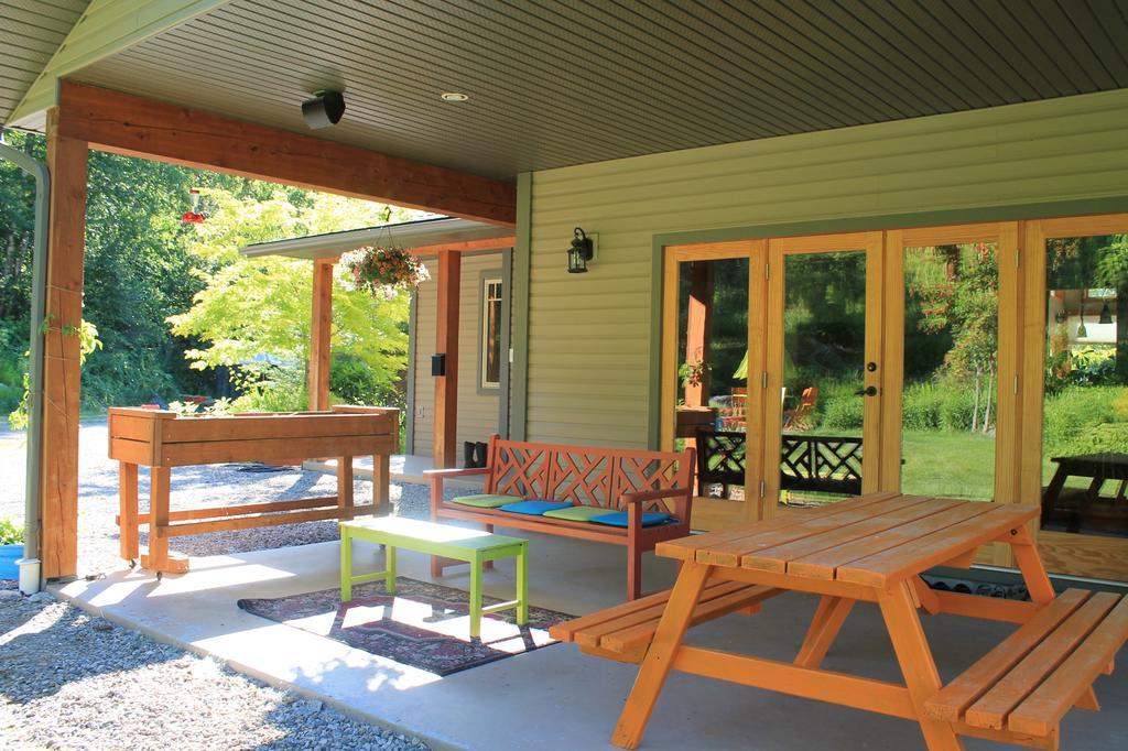 Windborne Bed & Breakfast Castlegar Luaran gambar